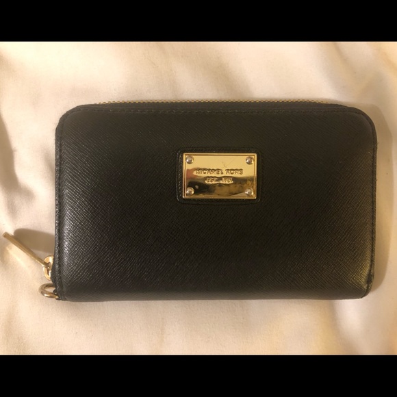 Michael Kors Handbags - Black Michael Kors Wallet